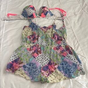 Victoria's Secret Floral and Geometric Print Set
